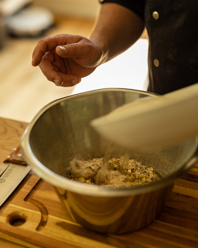 Knäckebrot ansetzen mit Wasser