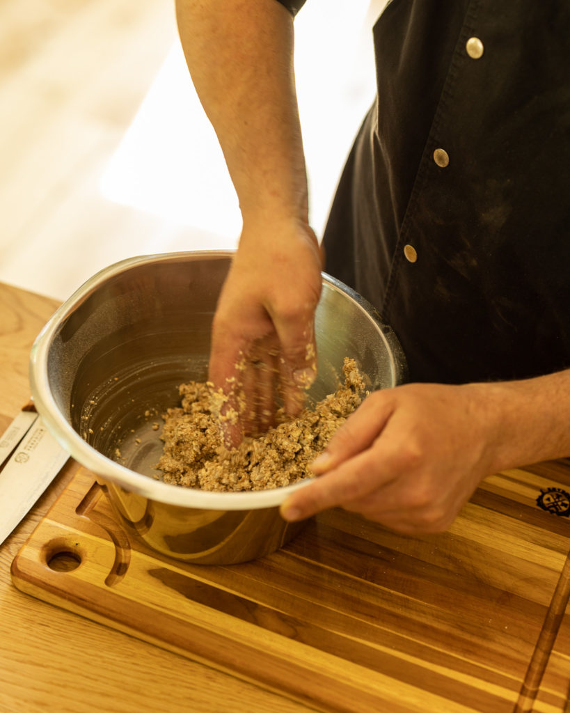 Knäckebrot teig gut vermengen