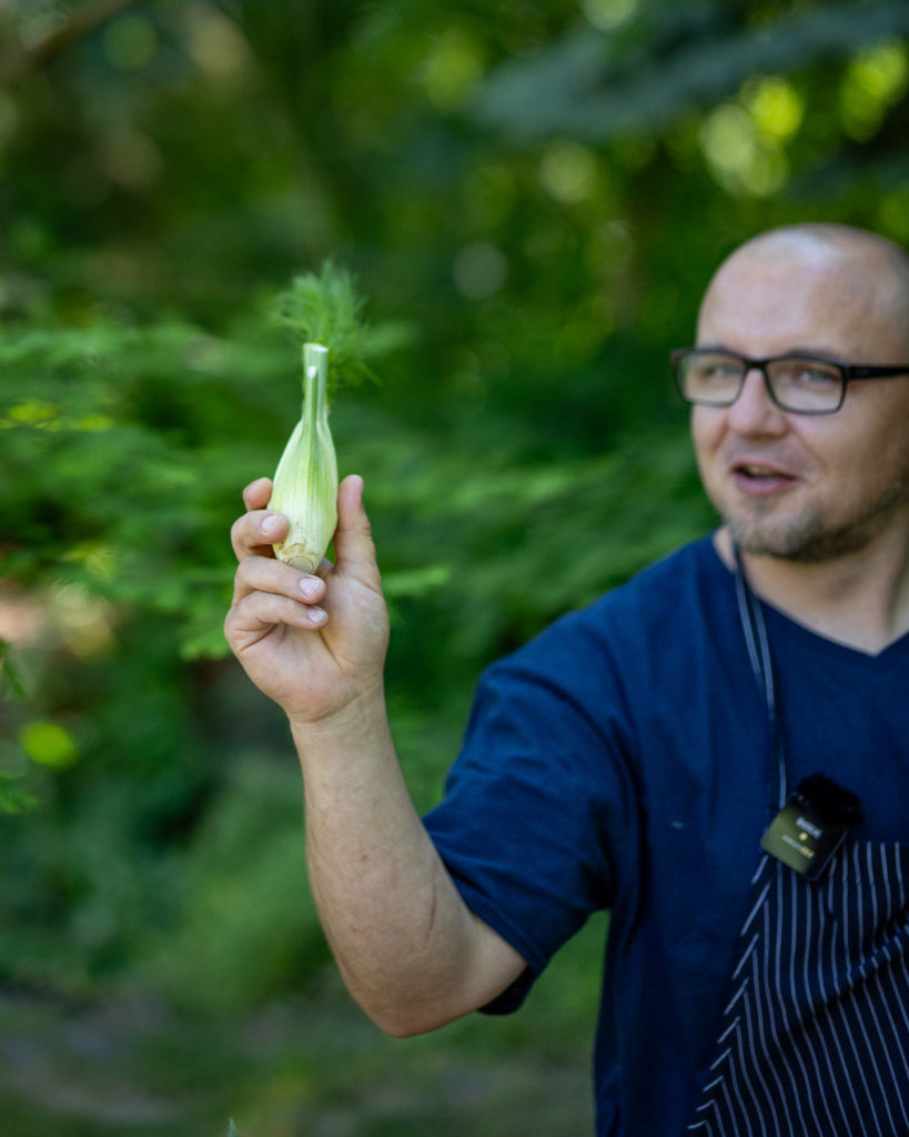 Kalte Gemüsesuppe mit Fenchel