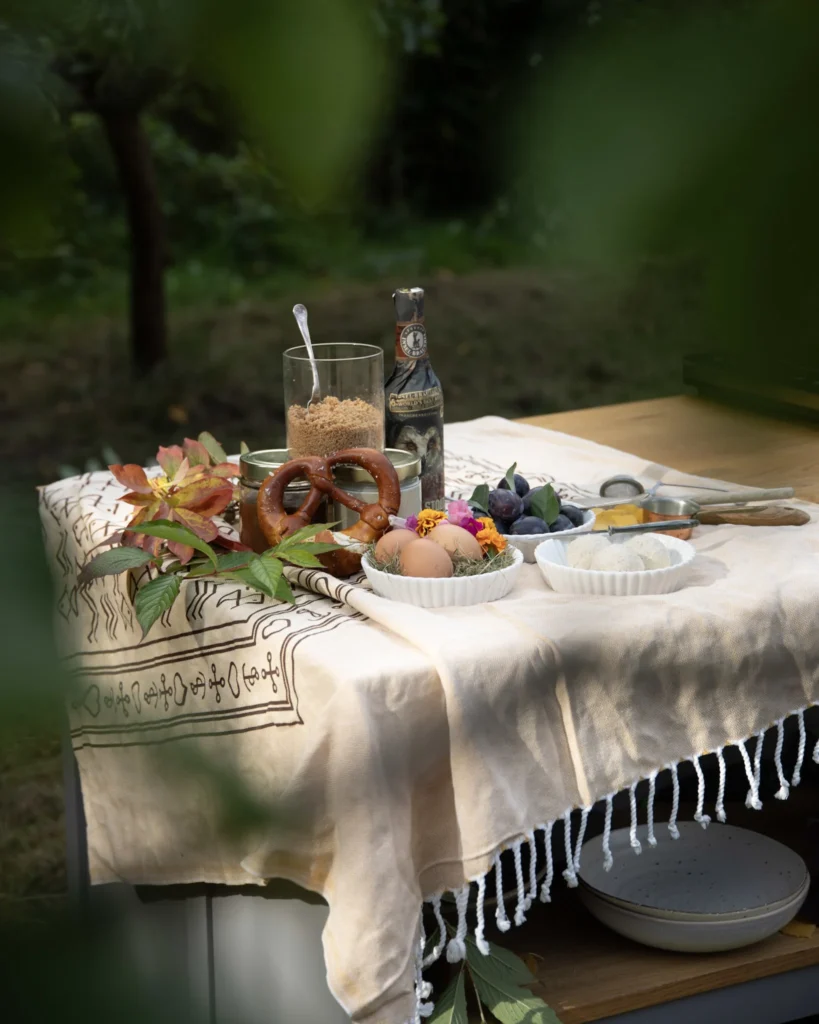 Zwetschgenknoedel Rezept Outdoorkueche Zutaten Tisch